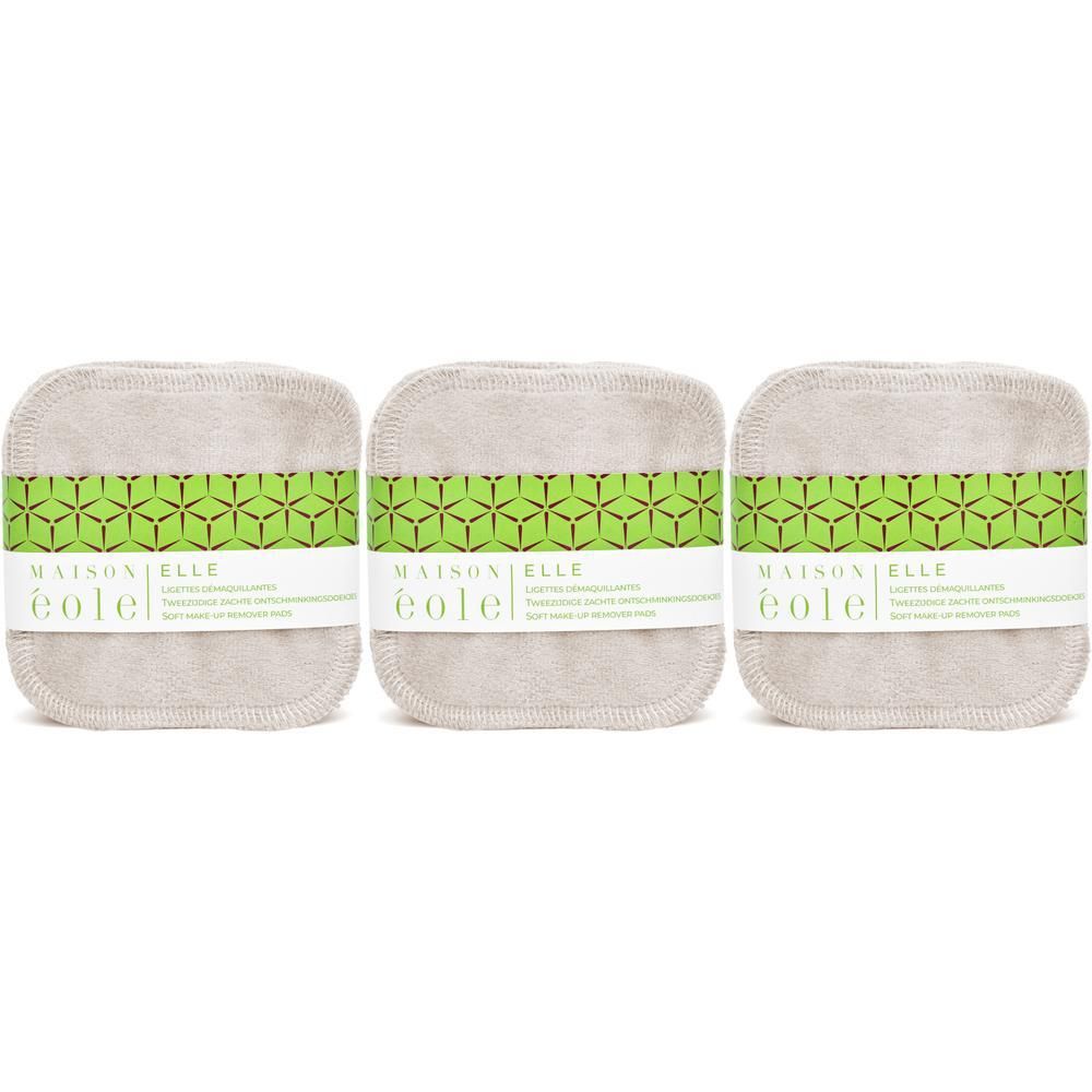 Trois lingettes démaquillantes Maison Éole avec bande verte à motif.