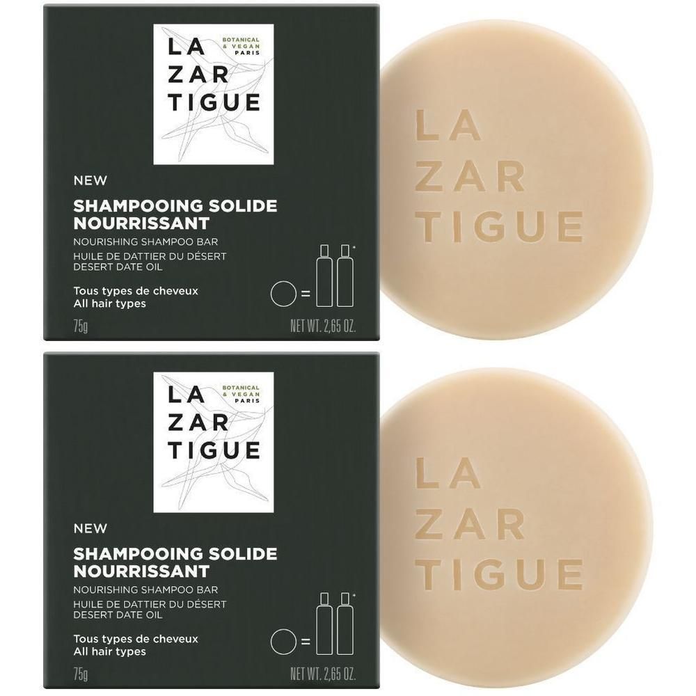 Deux shampoings solides Lazartigue, emballés et individuels. Chaque shampoing est rond et beige clair.