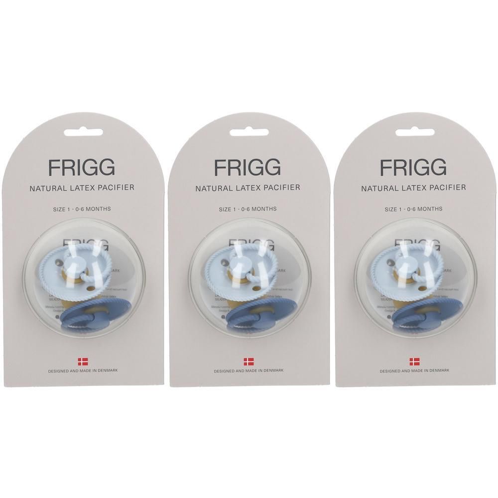 Trois sucettes FRIGG bleu clair avec poignée bleu foncé, taille 1 (0-6 mois), emballées individuellement.