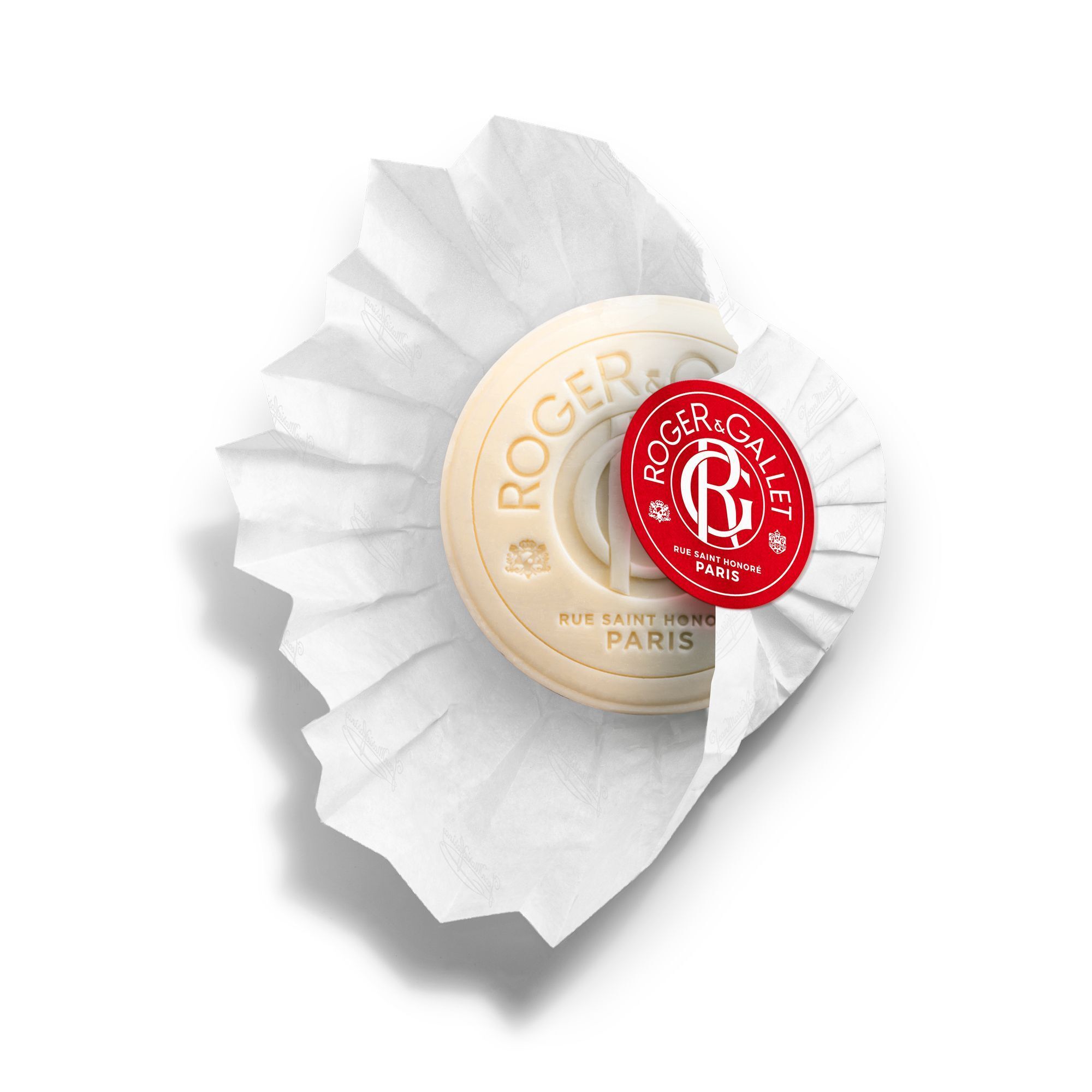 Eén Roger & Gallet zeepje, deels uitgepakt uit wit papier, met rood zegel.