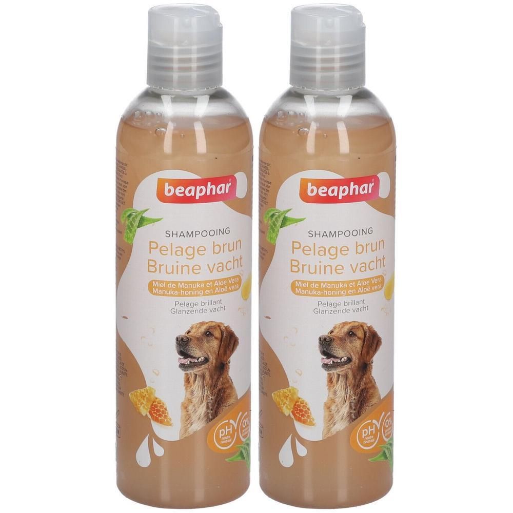 Twee flessen Beaphar hondenshampoo voor bruine vacht met aloë vera en marula-olie.