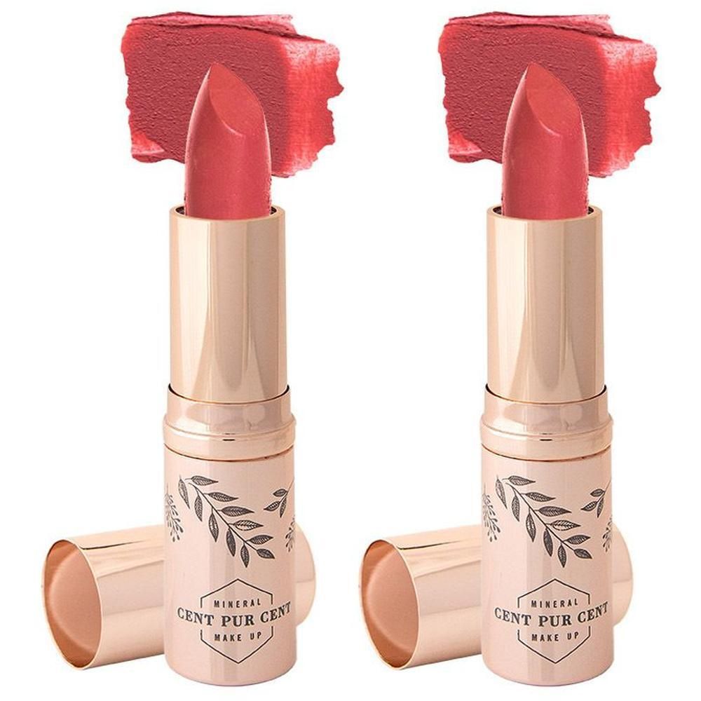 Twee roze lippenstiften met goudkleurige huls en bladdesign. Kleurstaal erboven.