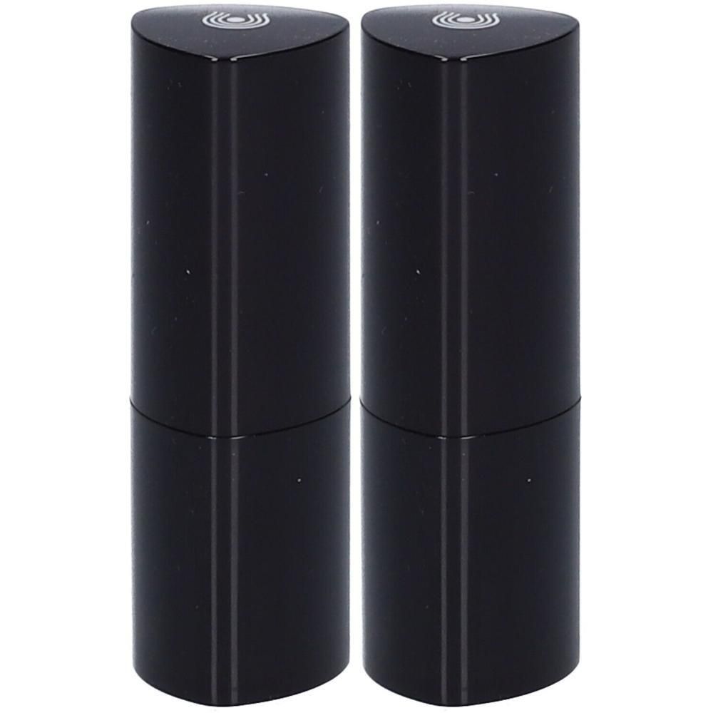 Deux tubes de rouge à lèvres noirs avec un capuchon triangulaire et un logo.