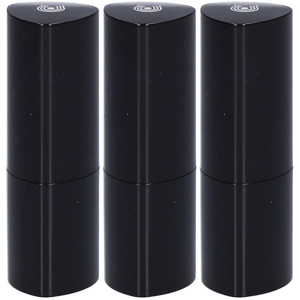 Drie zwarte lippenstiftkokers met een driehoekige dop en een logo.