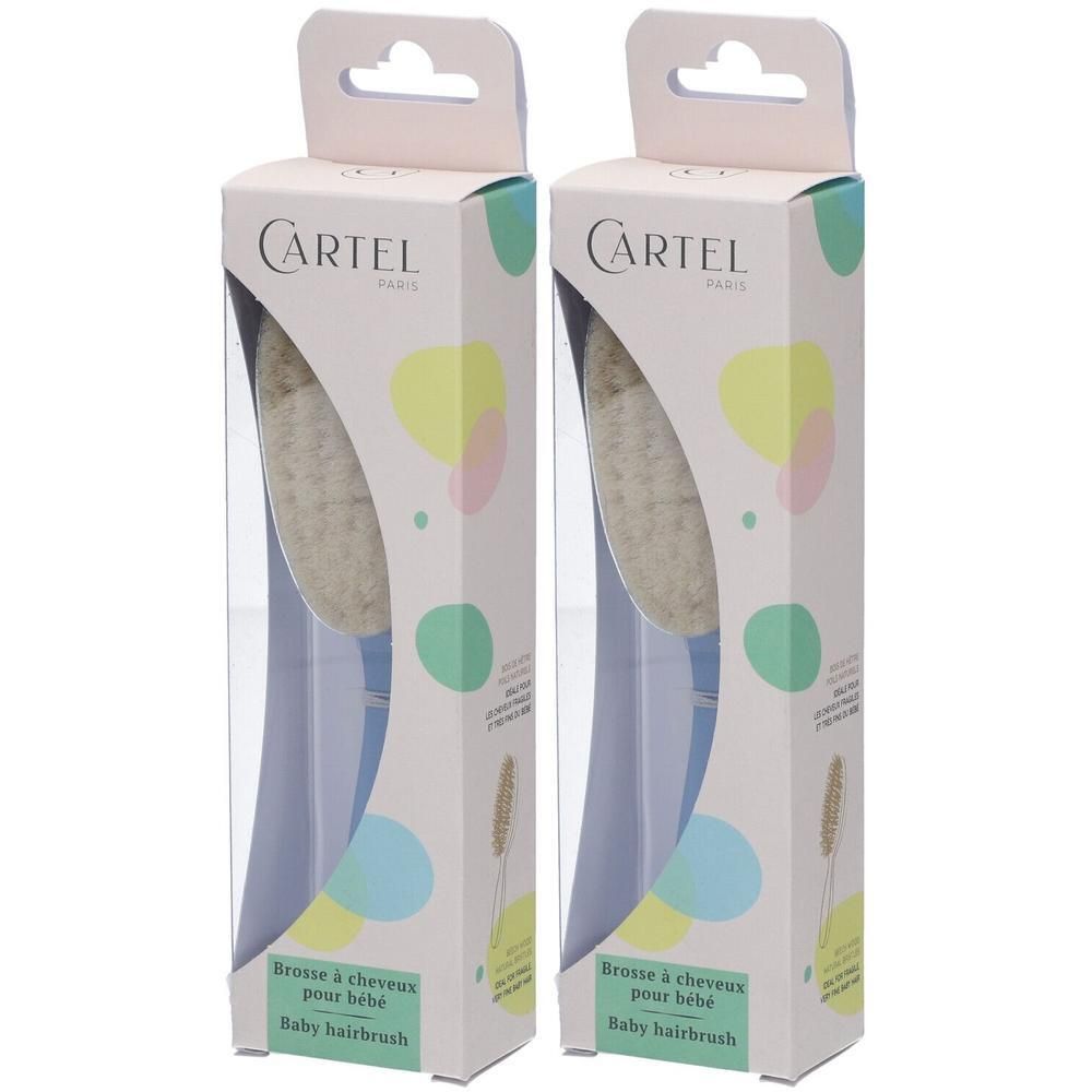 Deux brosses à cheveux pour bébé dans leur emballage. Les brosses ont des poils clairs et des manches bleus.