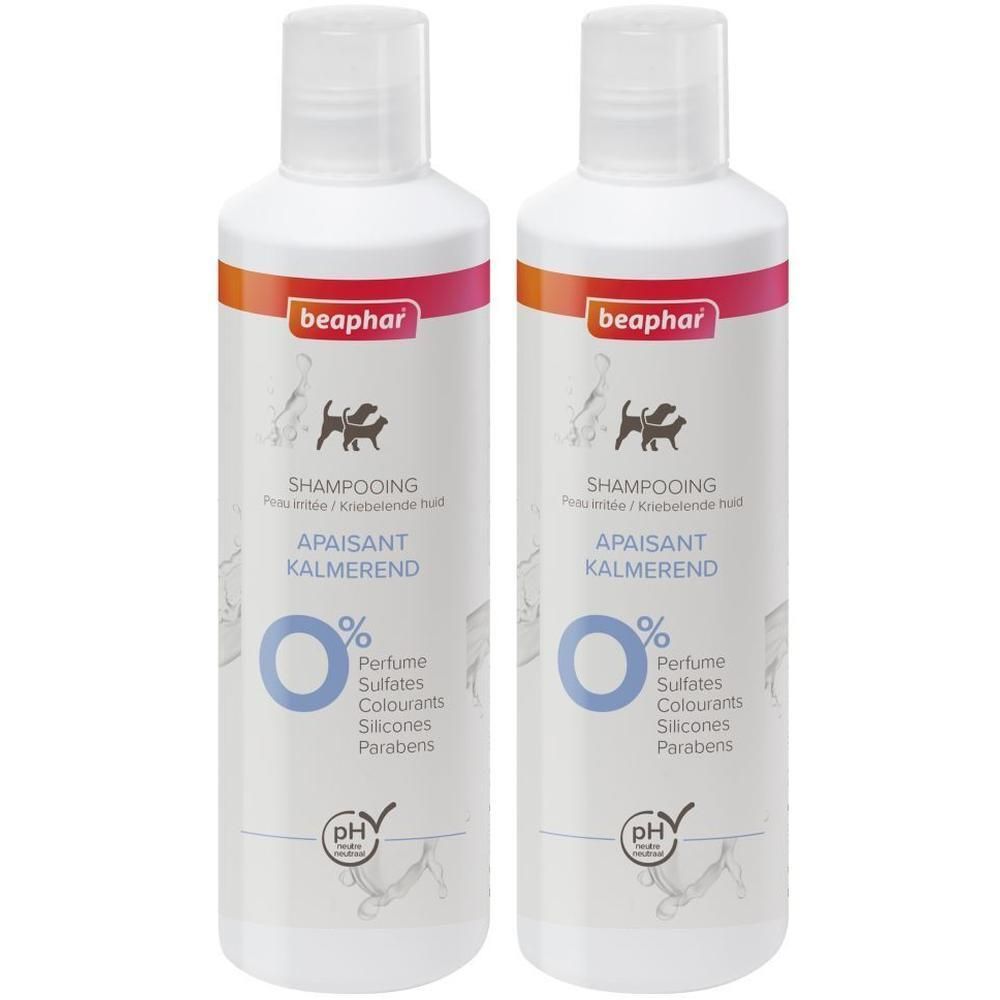 Twee flessen Beaphar® kalmerende shampoo voor dieren. Zonder parfum, sulfaten, kleurstoffen, siliconen, parabenen.