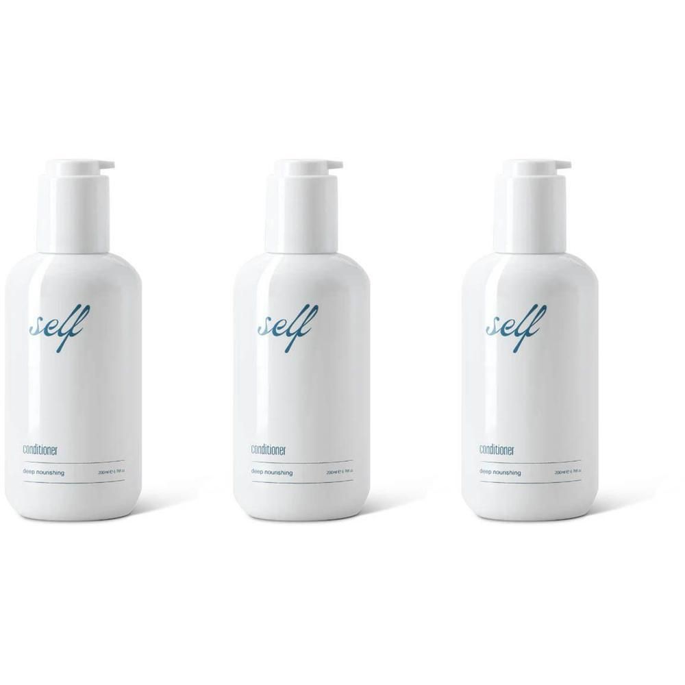 Trois flacons pompe blancs avec le logo bleu 'self' et l'inscription 'deep nourishing'.
