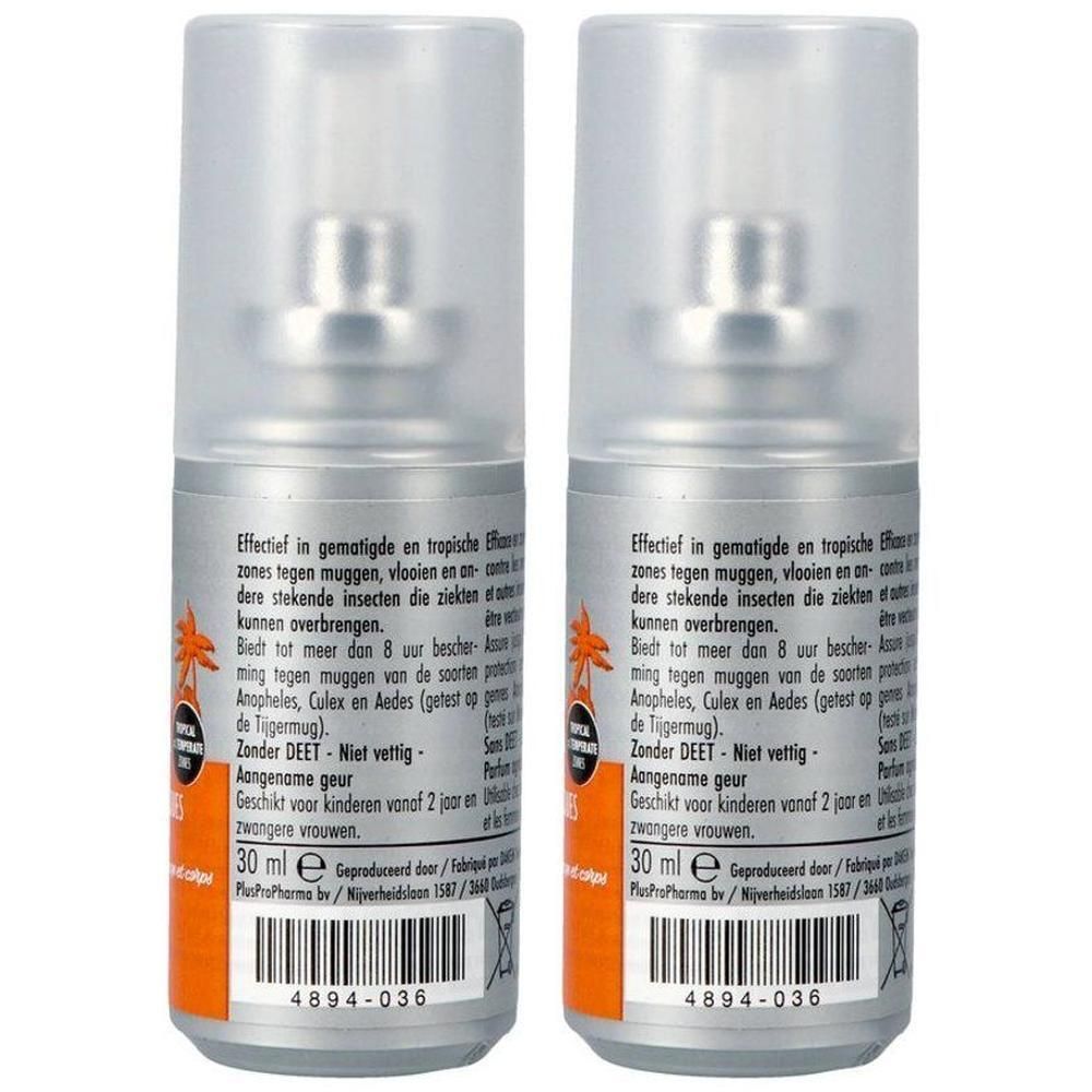 Deux flacons pulvérisateurs Moskito Guard avec capuchons transparents. Flacons argentés avec étiquettes orange et texte noir.
