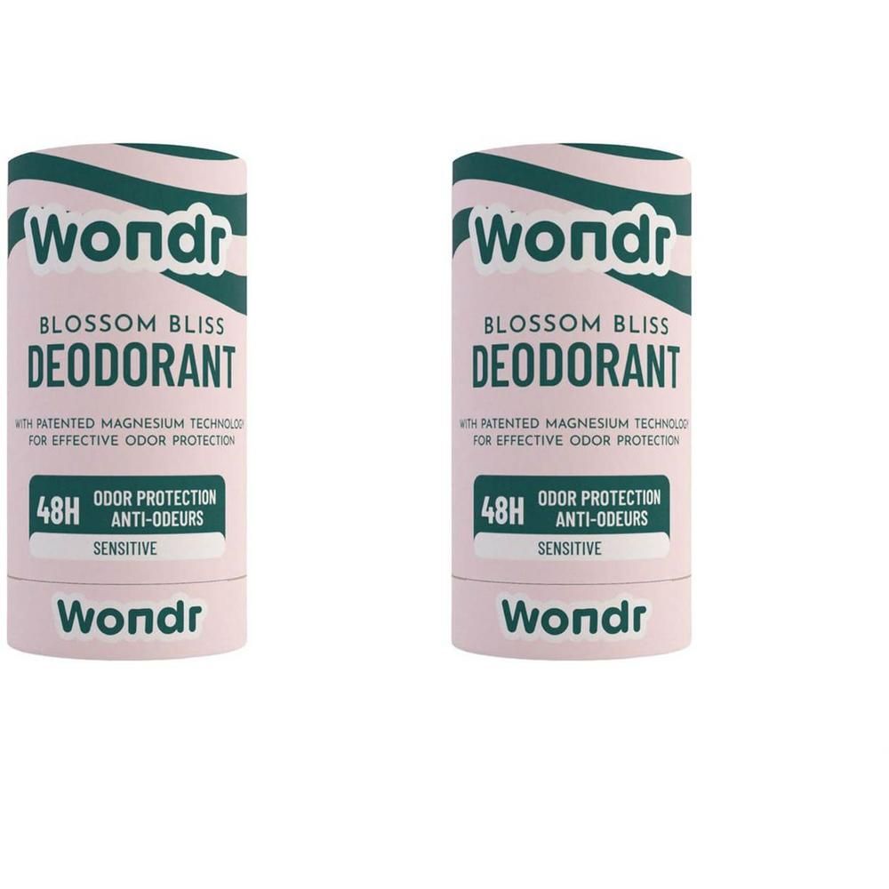 Twee WONDR Blossom Bliss Deodorant Sticks met 48u geurbescherming voor gevoelige huid.