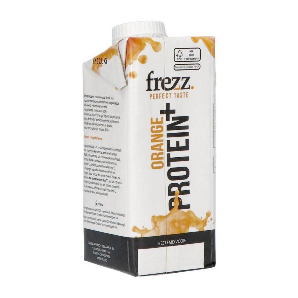 Frezz Orange Protein Drink: Tetra Pak met sinaasappelspritz, tekst "Orange Protein+".