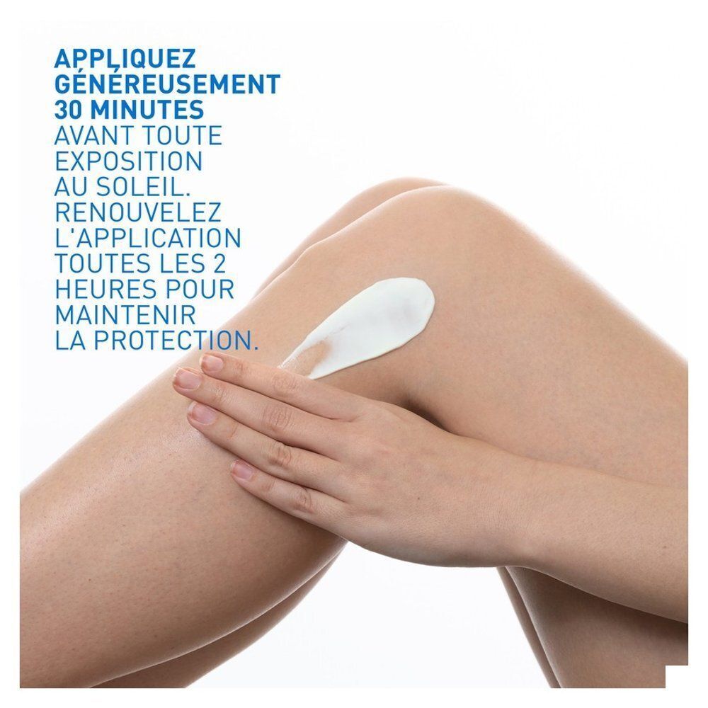 Instruction d'application : crème appliquée sur une jambe.