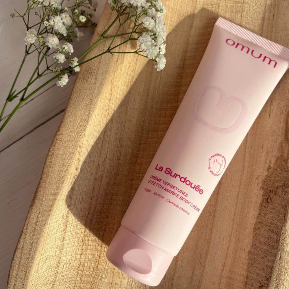 Omum La Surdouée crème: voorkomt striae, hydrateert, snelle absorptie.