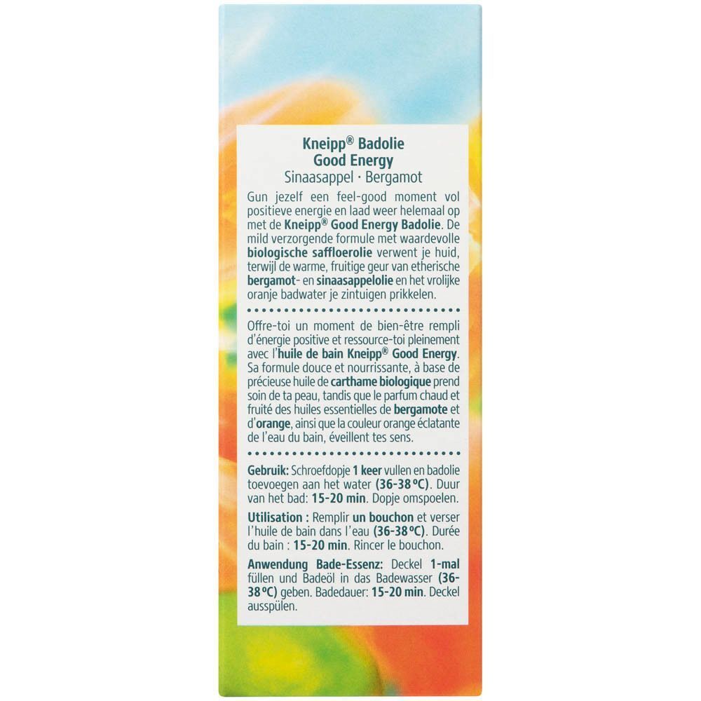 Achterkant van de Kneipp Good Energy Badolie verpakking met productinformatie in meerdere talen.