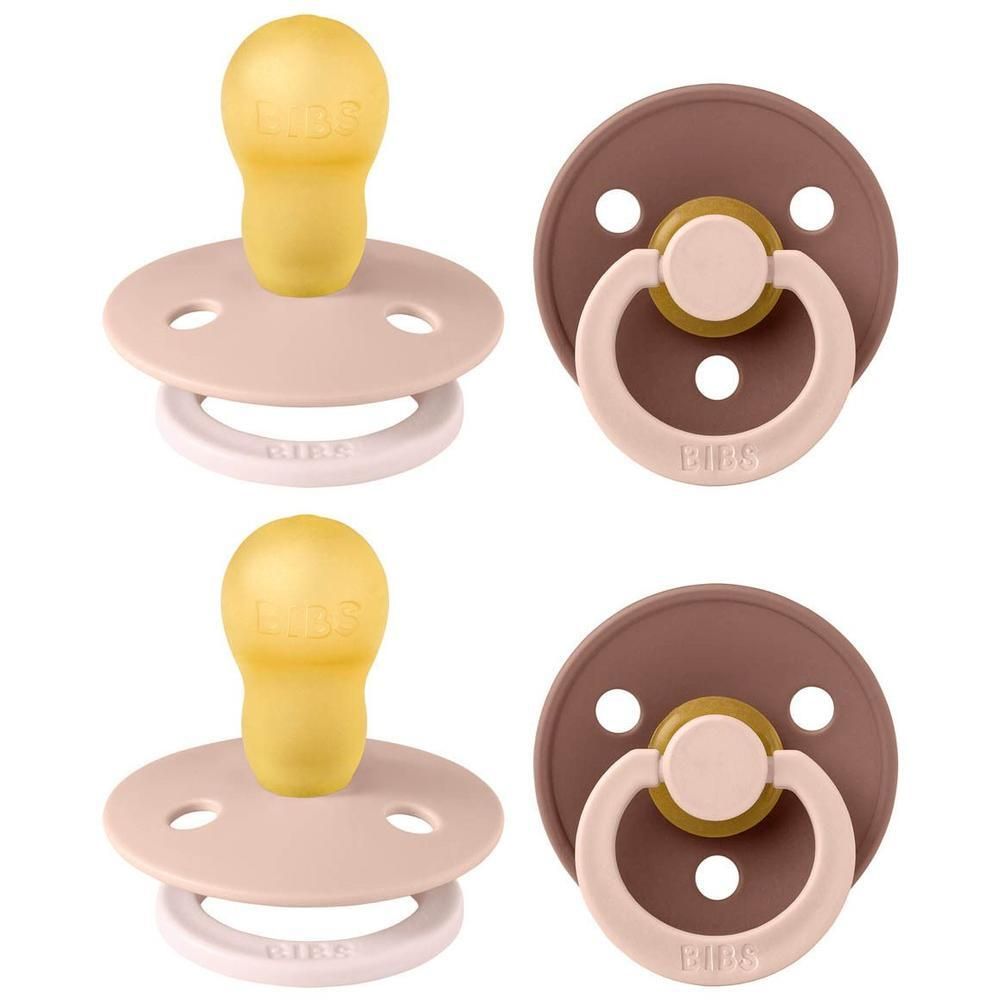 Twee BIBS spenen: één lichtroze, één donkerbruin. Natuurrubber.