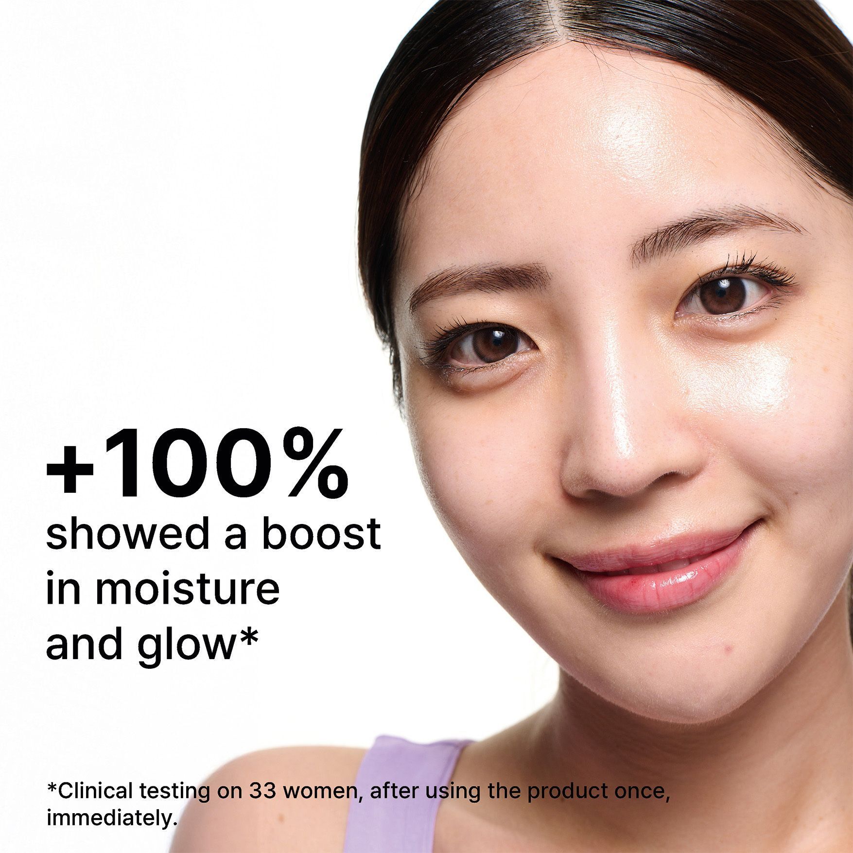 Vrouw met een stralende huid na gebruik van de Dr.Jart+ Hydro Firming Mask.