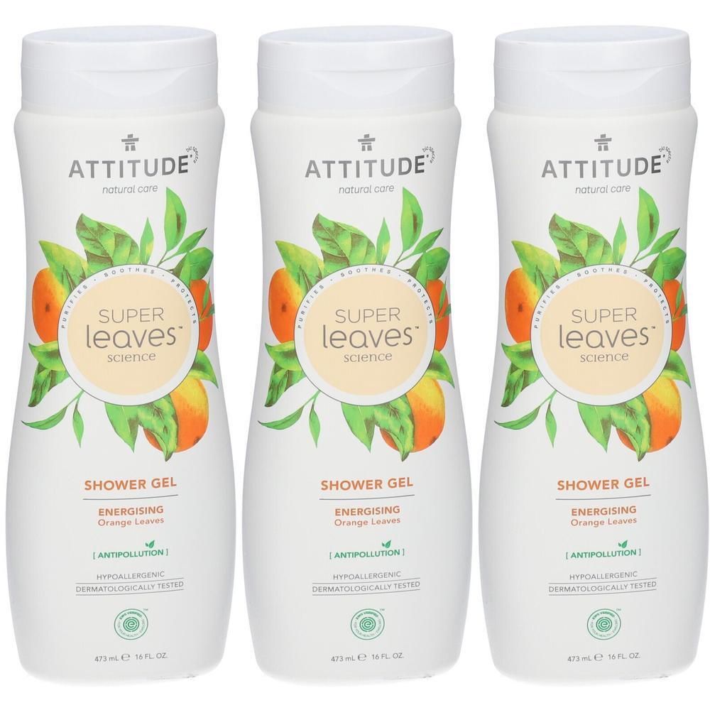 Trois bouteilles de gel douche Attitude avec motif orange. "Super Leaves Science" et "Energising Orange Leaves" sont imprimés sur les bouteilles.