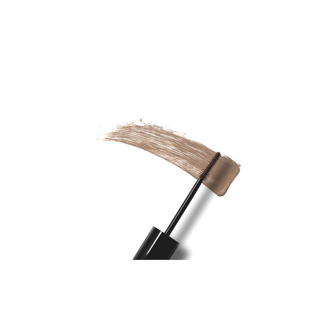 Un applicateur de mascara pour sourcils avec une application de couleur brun clair.
