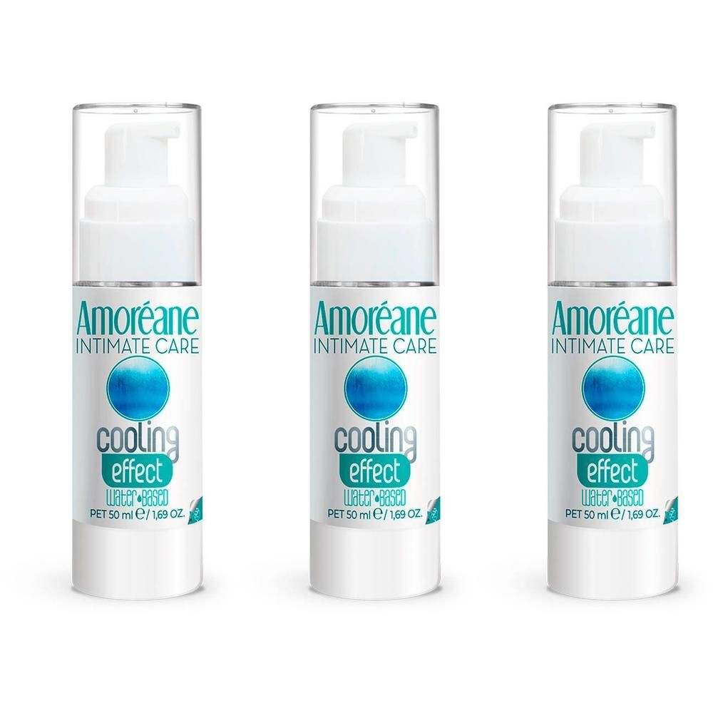 Trois flacons AMOREANE Intimate Care Cooling Effect avec distributeurs à pompe.
