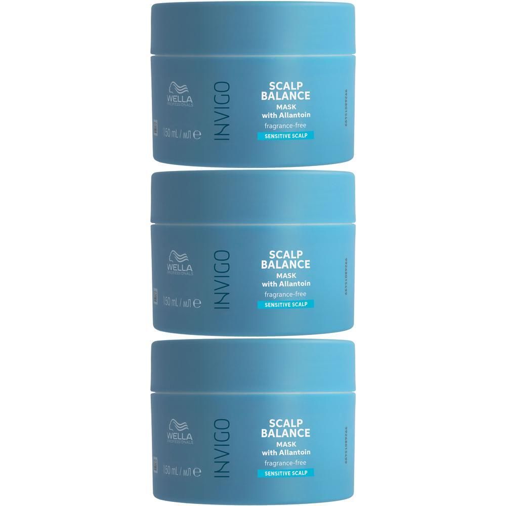 Trois pots bleus Wella Invigo Scalp Balance Masque pour cuir chevelu sensible.