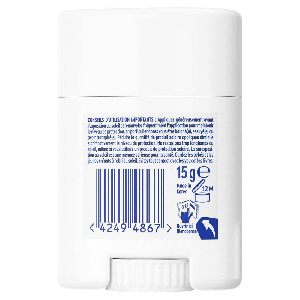 Arrière d'un stick NIVEA Sun UV pour le visage, avec instructions et code-barres.