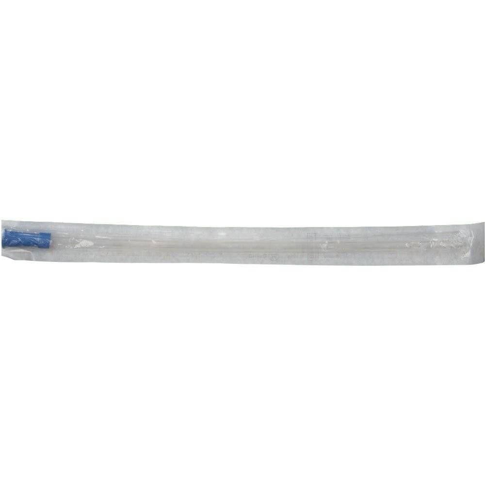 Een enkele, transparante katheter met een blauw uiteinde, verpakt in een doorzichtige hoes.