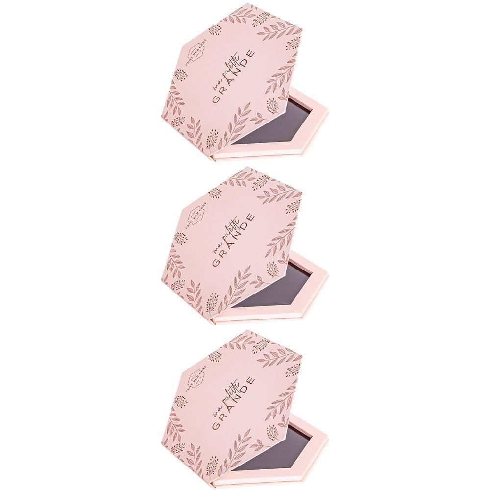 Palette de maquillage hexagonale fermée, motif feuilles et nom du produit.