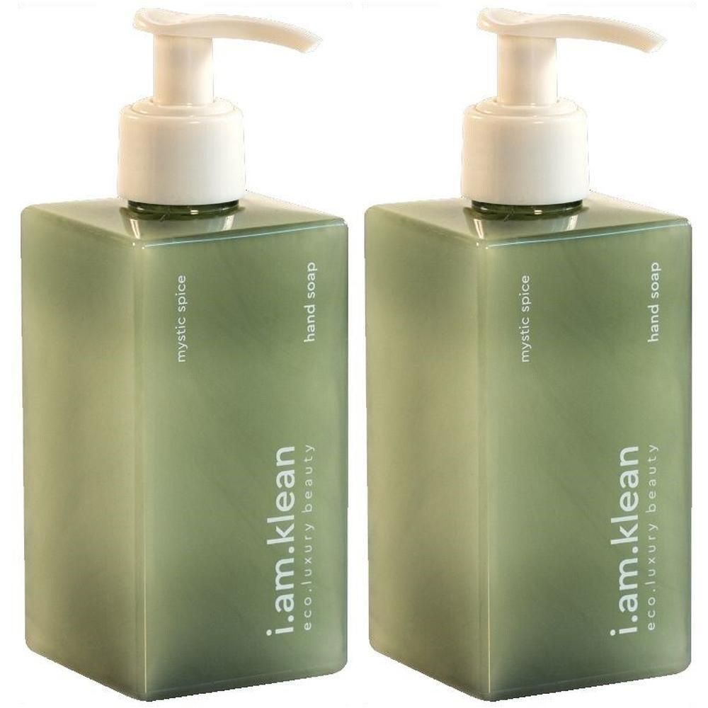 Twee groene zeepflessen met pompen, opschrift "i.am.klean" en "Mystic Spice".