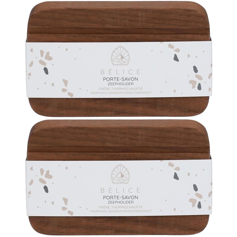 Twee houten zeepbakjes met een terrazzo-vlekkenpatroon op het etiket.