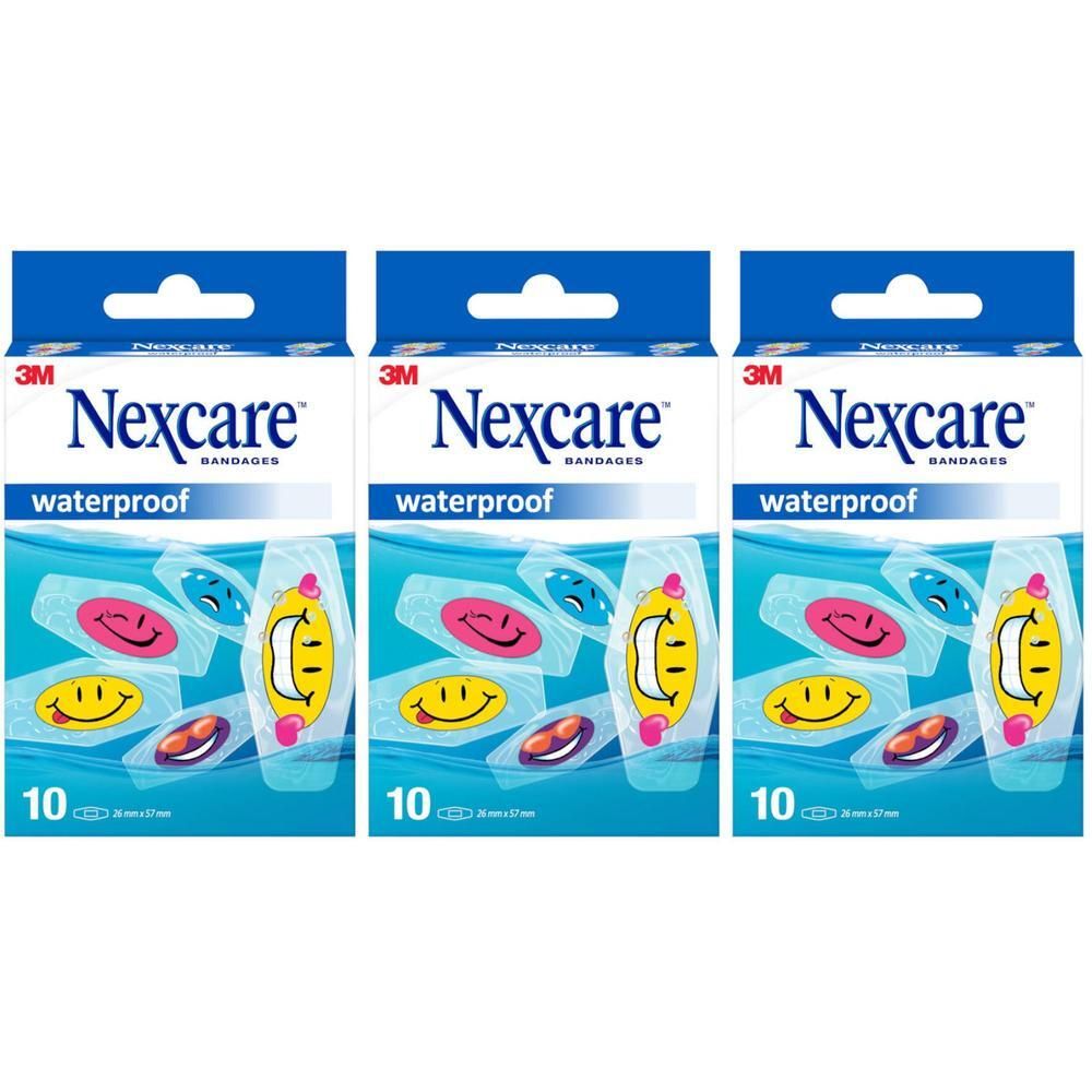 Trois paquets de pansements imperméables Nexcare avec des motifs colorés, tels que des visages souriants.