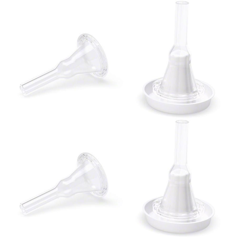 Deux préservatifs urinaires transparents en silicone avec un tube de sortie étroit, l'un sur un socle blanc.