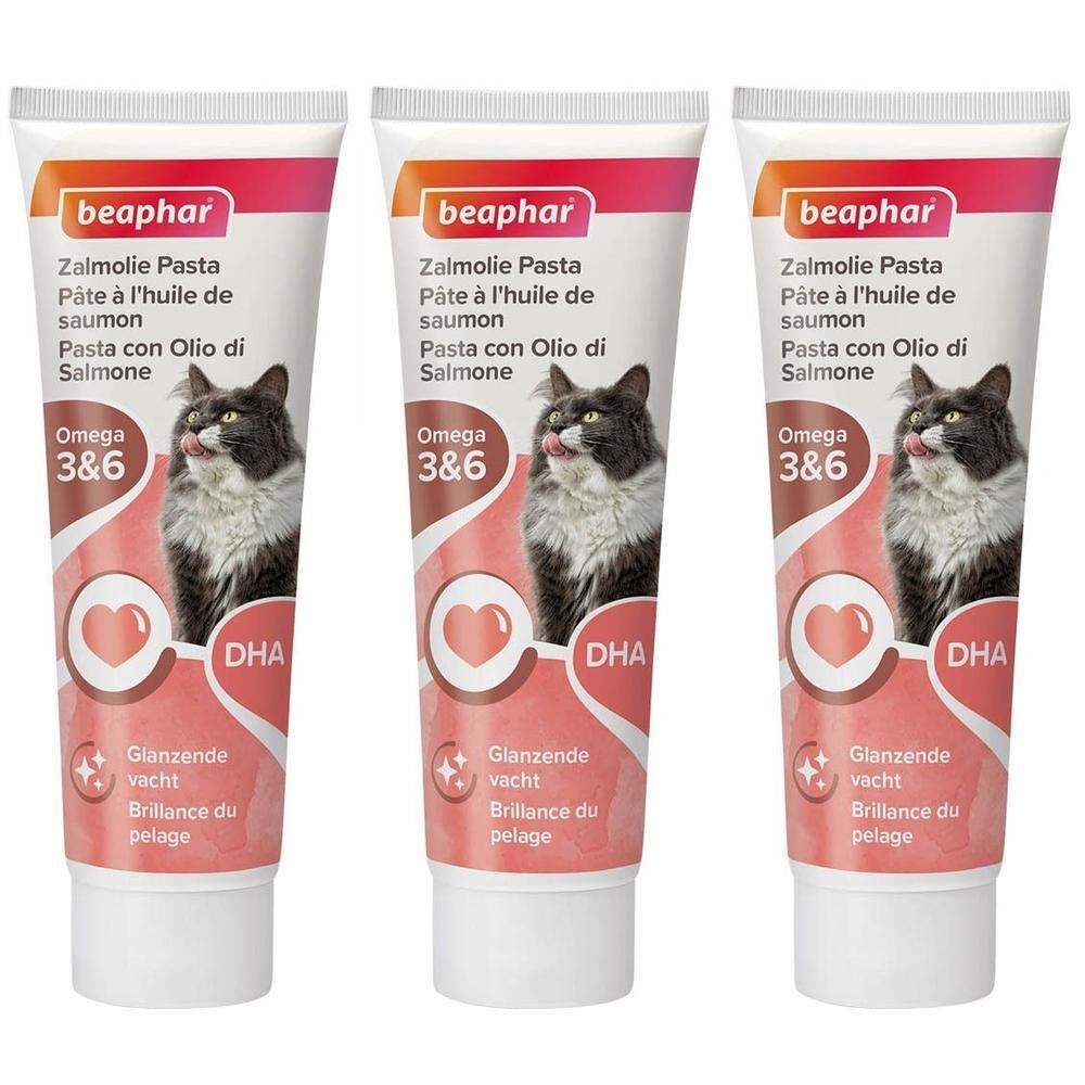 Trois tubes de pâte à l'huile de saumon Beaphar pour chats, Oméga 3 & 6 et DHA pour un pelage brillant.