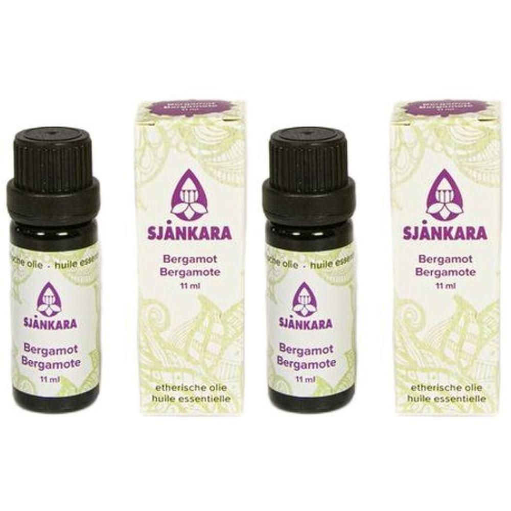 Vier flesjes SjäNkara Bergamot etherische olie, elk 11 ml, met verpakking.
