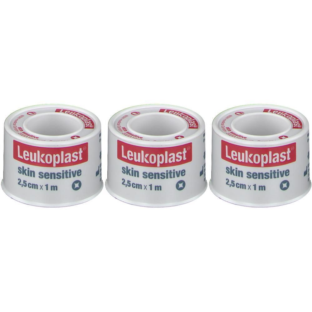 Trois rouleaux de pansement Leukoplast® Skin Sensitive, 2,5cm x 1m chacun.