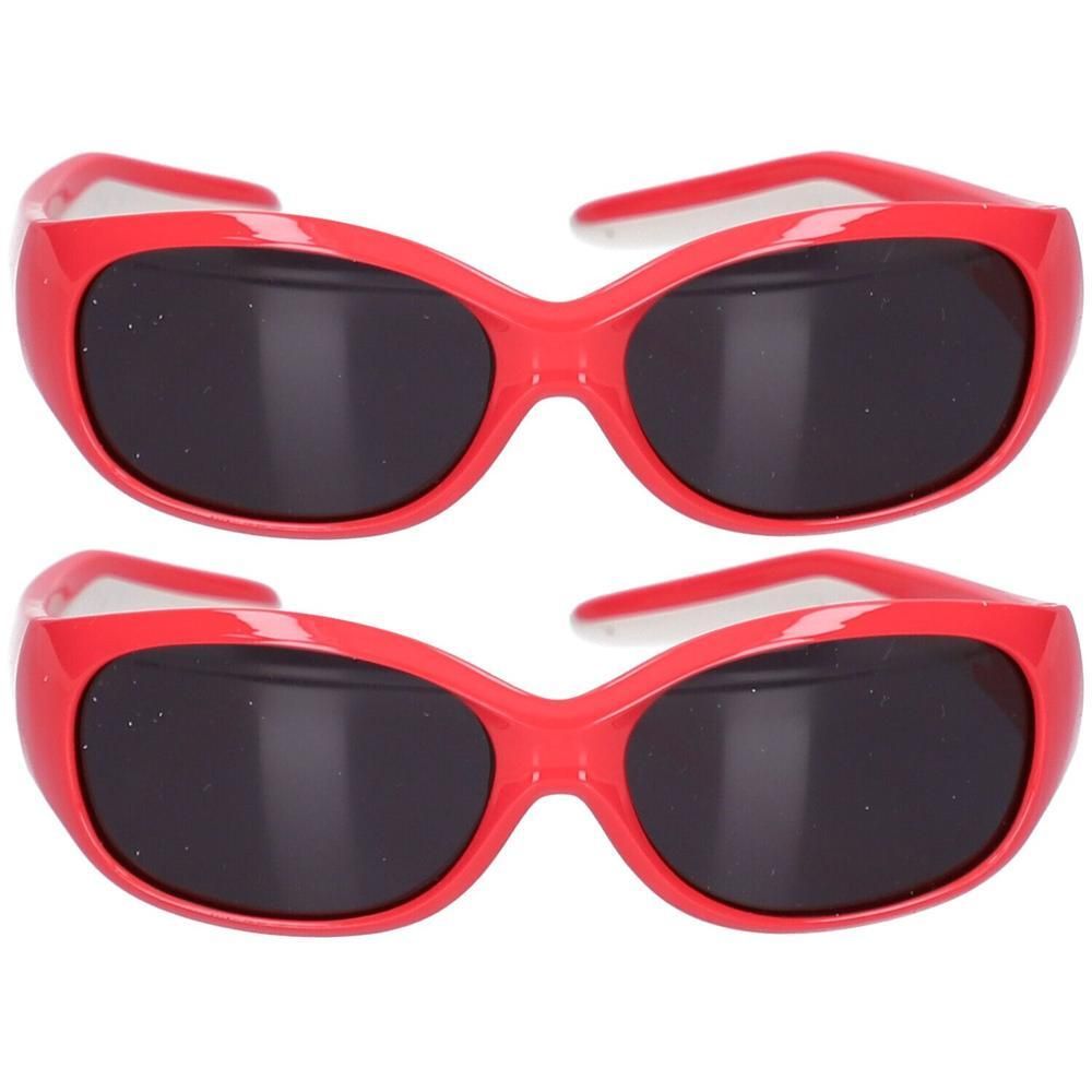Deux paires de lunettes de soleil rouges avec verres foncés et monture courbée.