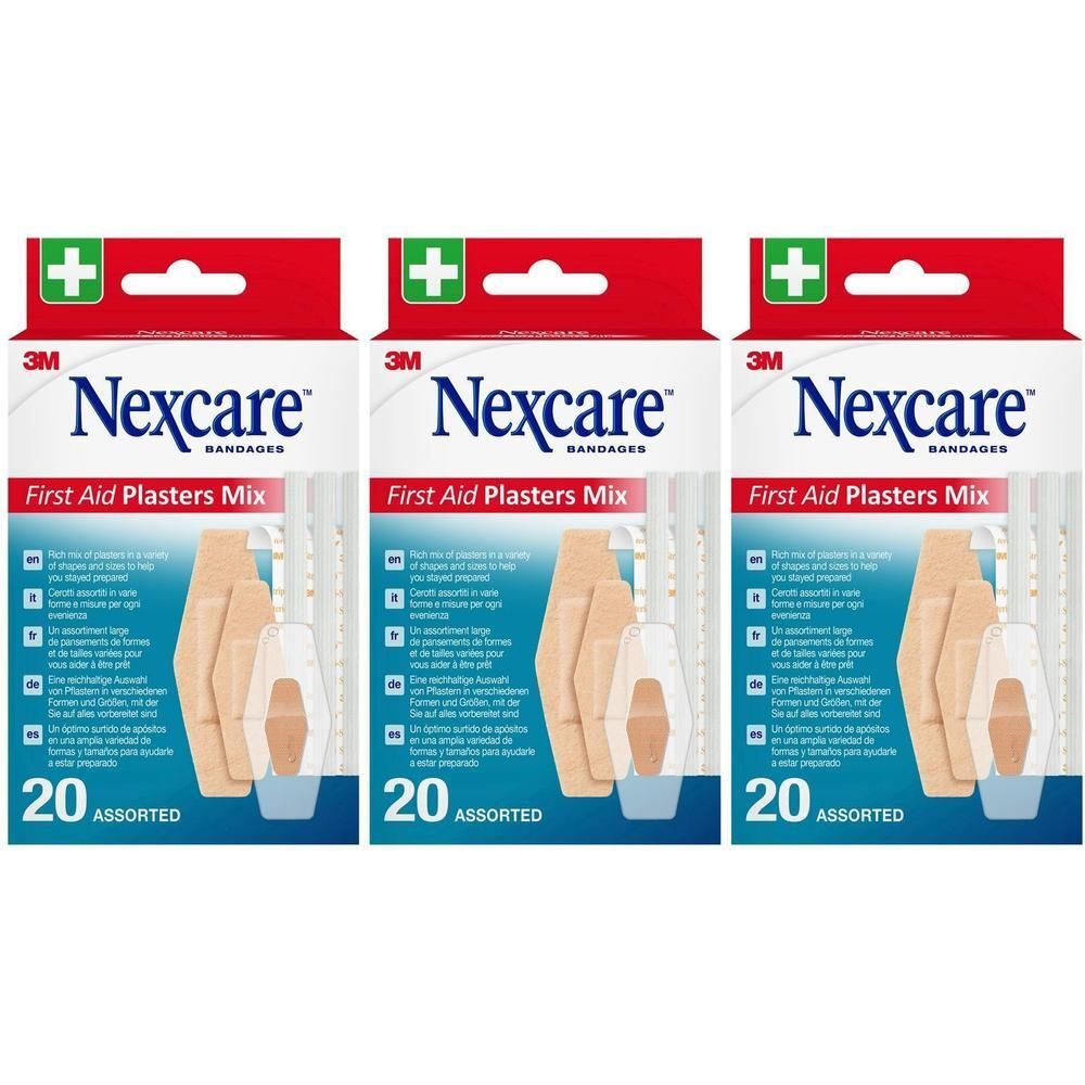 Trois paquets de pansements Nexcare Mix, 20 par paquet.