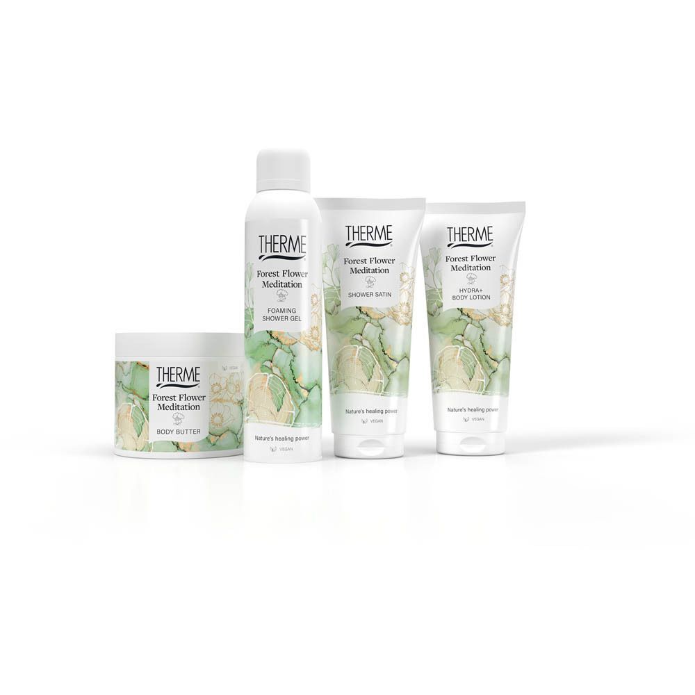 Vier THERME 'Forest Flower Meditation' producten, waaronder Douche Satin en Bodylotion.