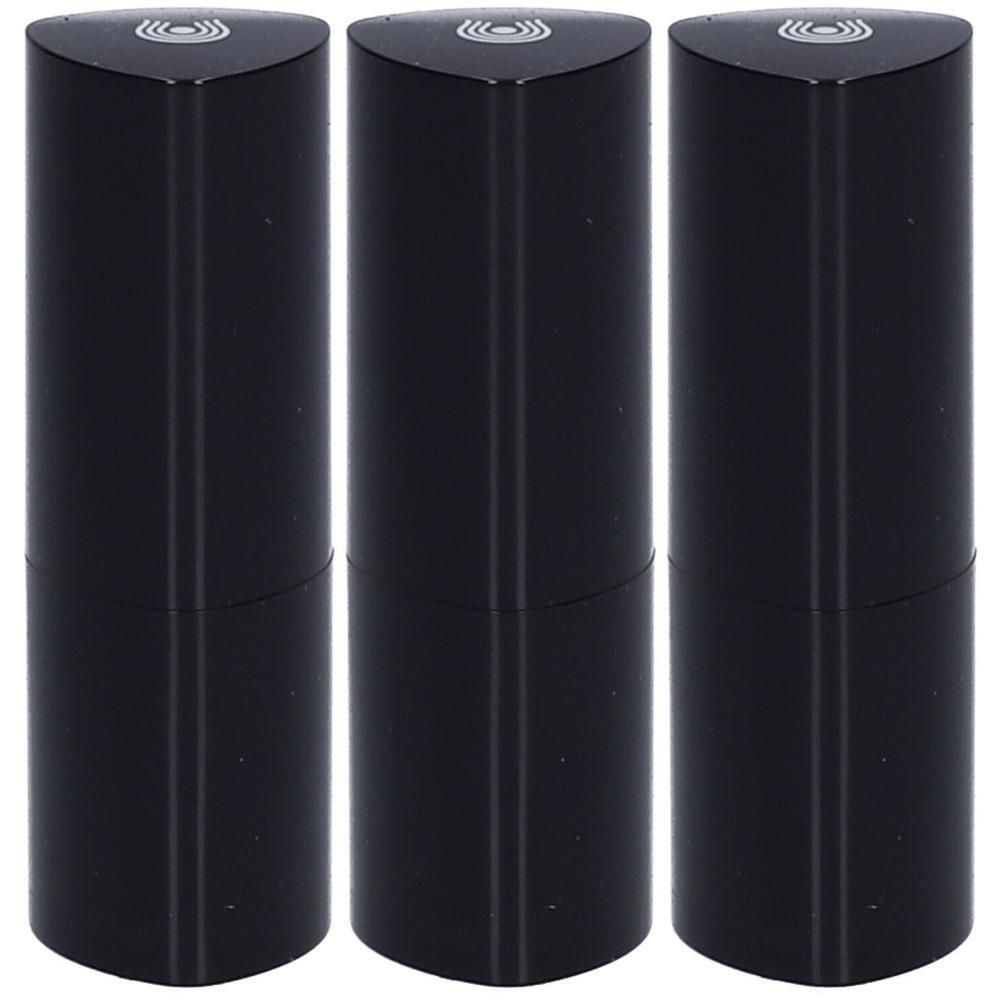 Trois tubes de rouge à lèvres noirs, à capuchon triangulaire et logo.