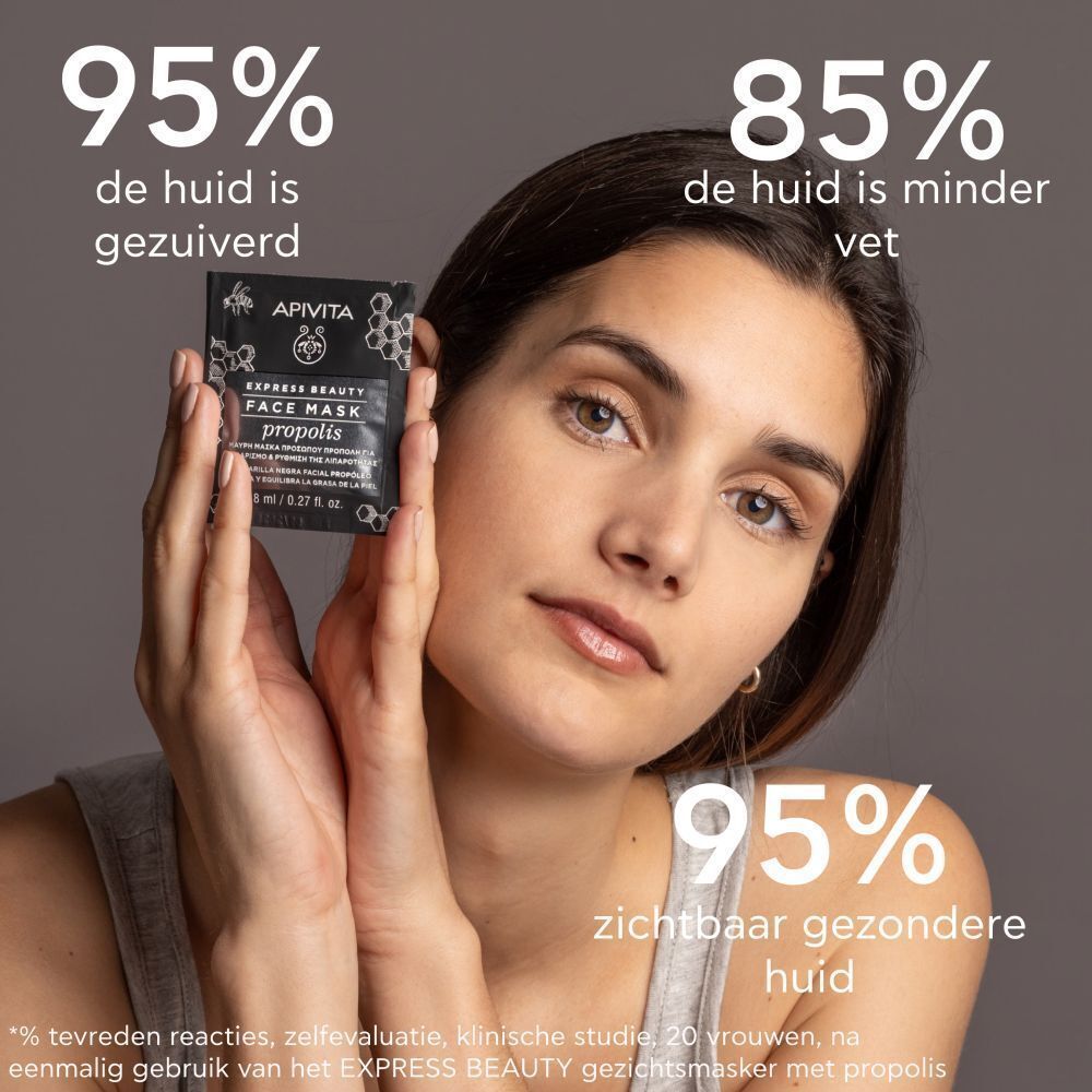 Eén individueel pakje Apivita Express Beauty Gezichtsmasker Propolis.