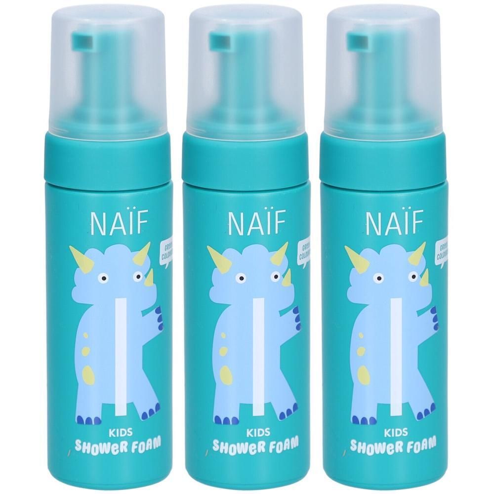 Trois flacons de mousse de douche pour enfants turquoise avec un dinosaure imprimé et le nom de marque Naïf.