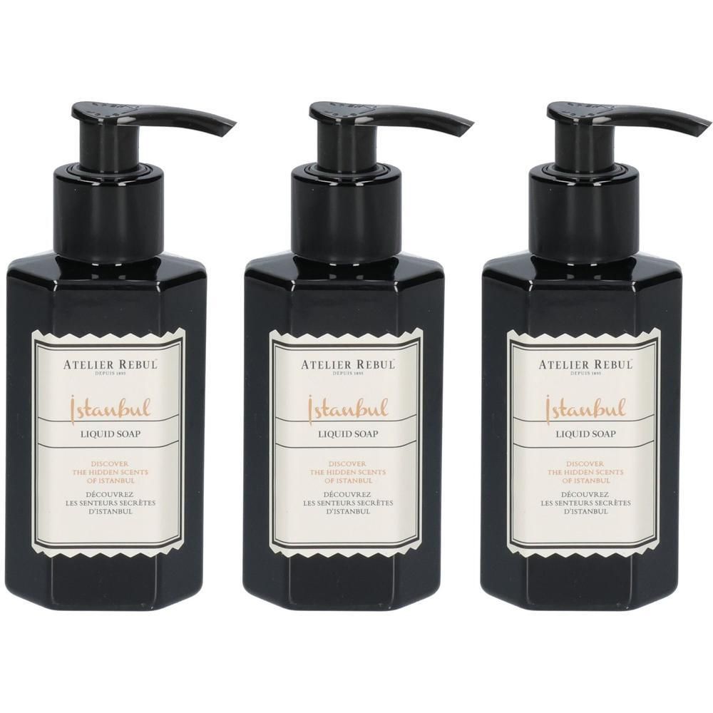 Trois flacons pompe noirs de savon liquide Atelier Rebul Istanbul.