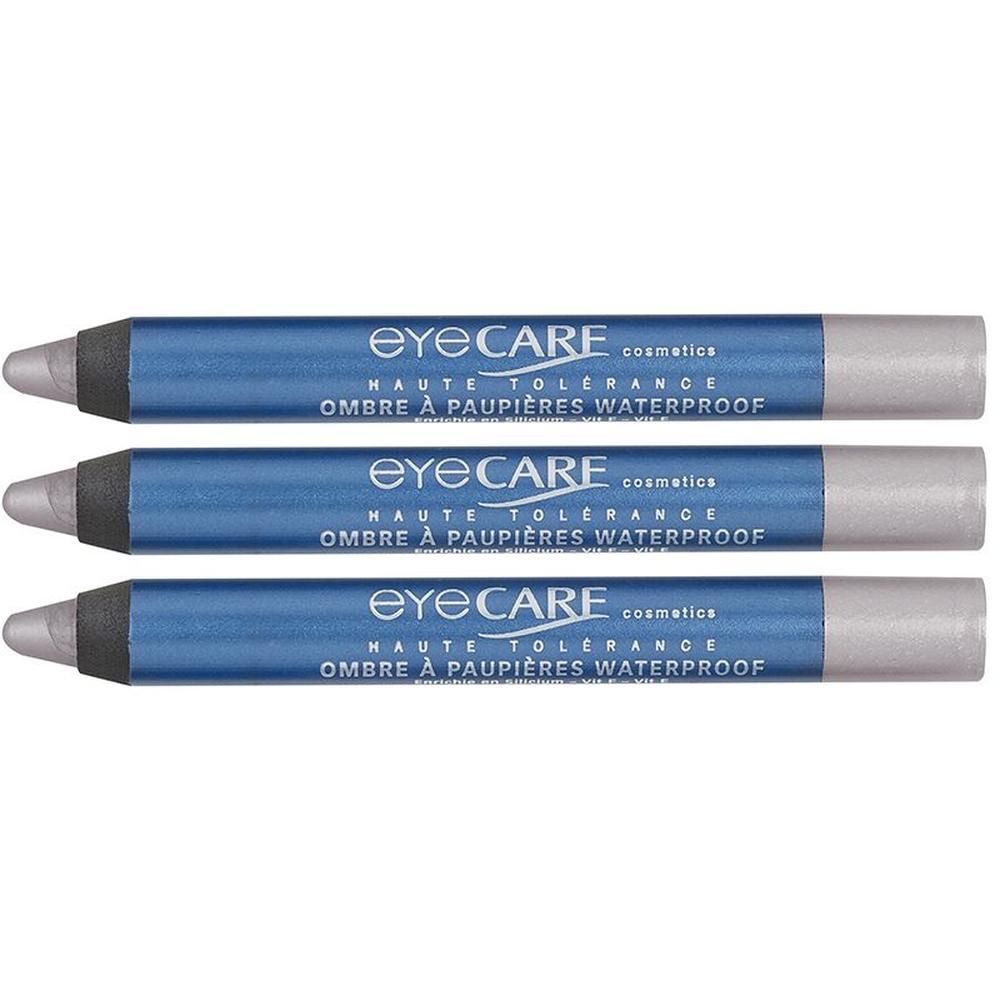 Drie zilverkleurige oogschaduwpotloden met blauwe opdruk 'EYE CARE cosmetics'.