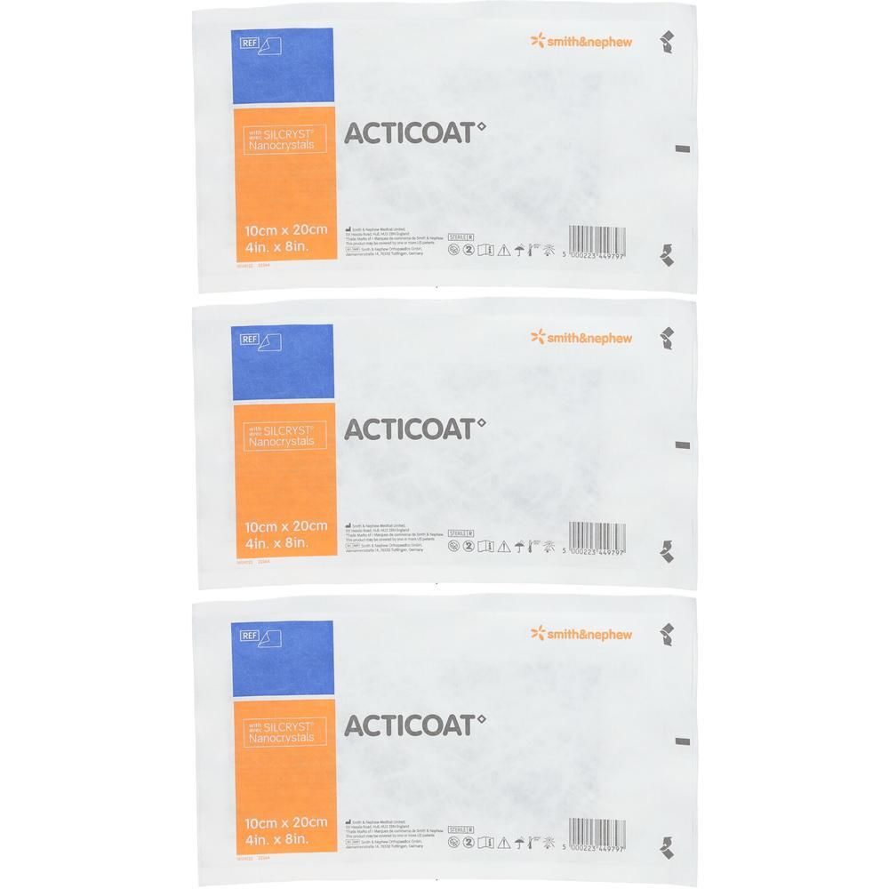 Trois pansements Acticoat, chacun 10cm x 20cm, avec logo Smith & Nephew.