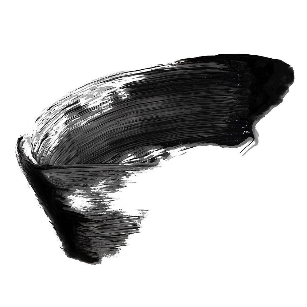 Une traînée de mascara noir.