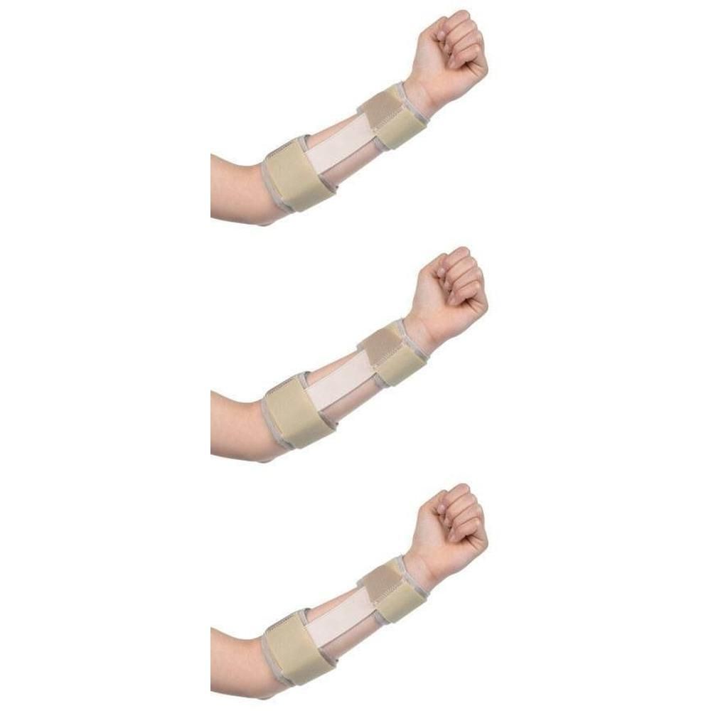 Twee beige onderarmbraces met klittenbandsluiting.