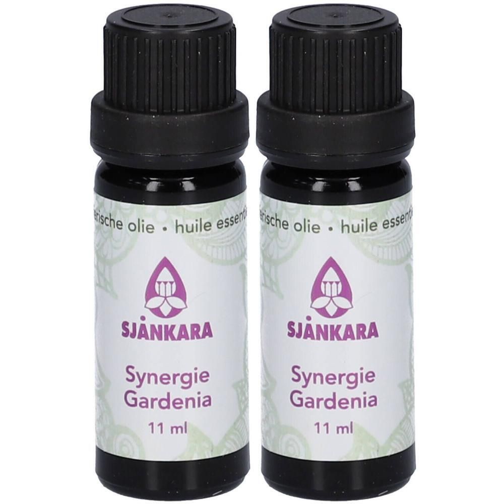 Twee flesjes Sjankara Synergie Gardenia etherische olie, elk 11 ml.