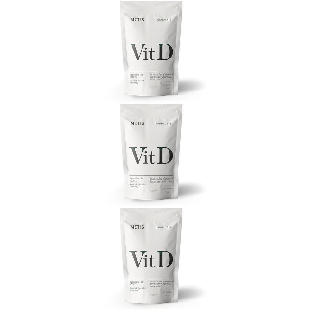 Drie zakjes Metis Essentials Vit D op een witte achtergrond.