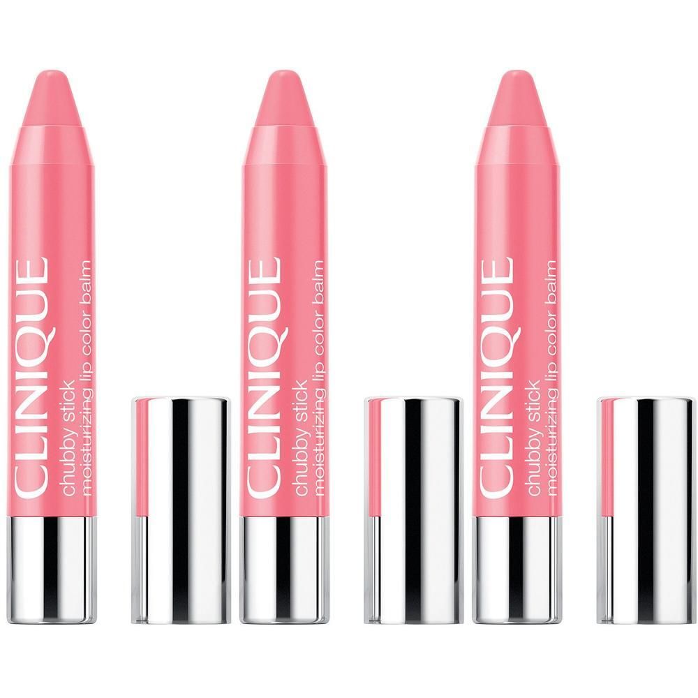 Drie roze Clinique Chubby Sticks met zilveren dopjes.