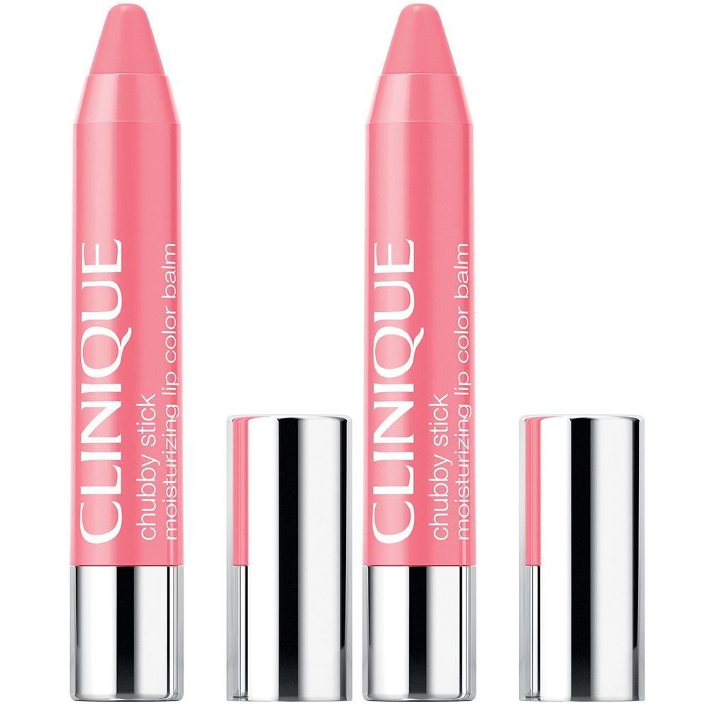 Twee Clinique Chubby Sticks in roze met zilveren doppen.
