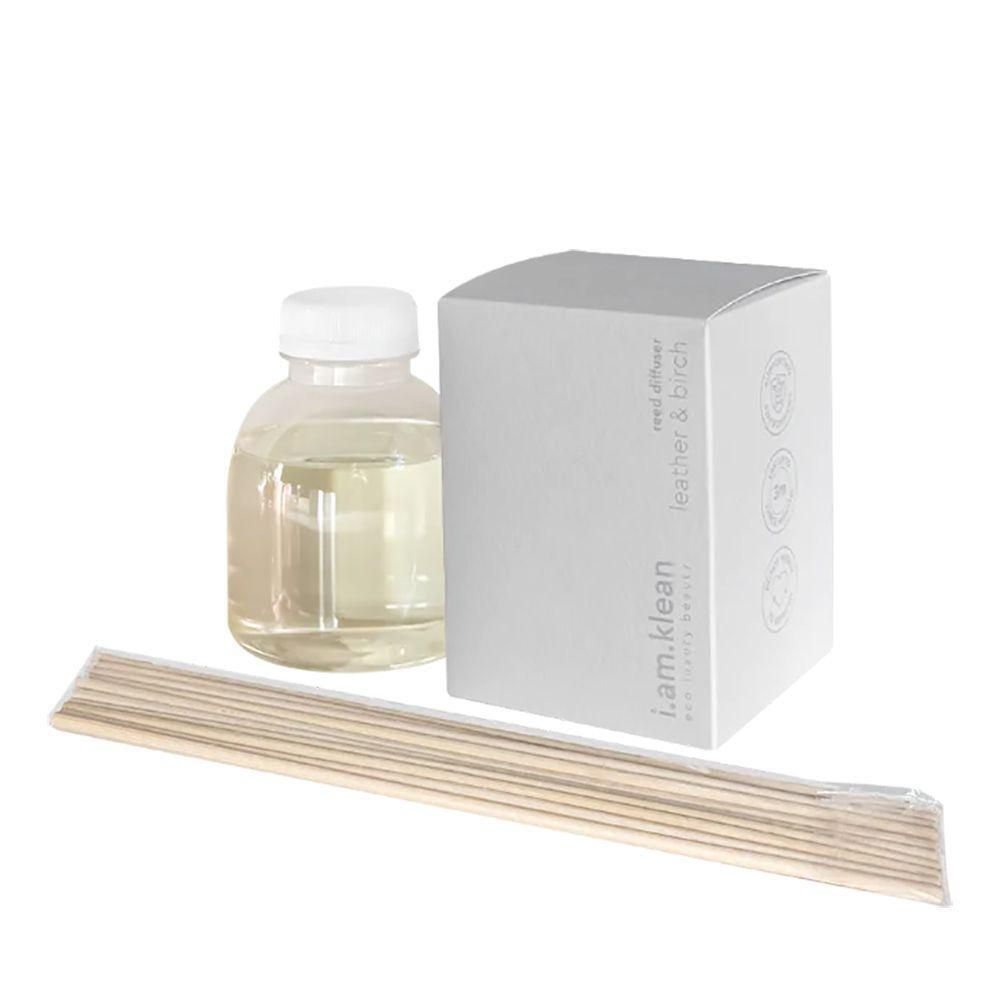 Diffuseur à roseaux avec liquide, bâtonnets en bois et boîte en carton. Marque : i.am.klean.