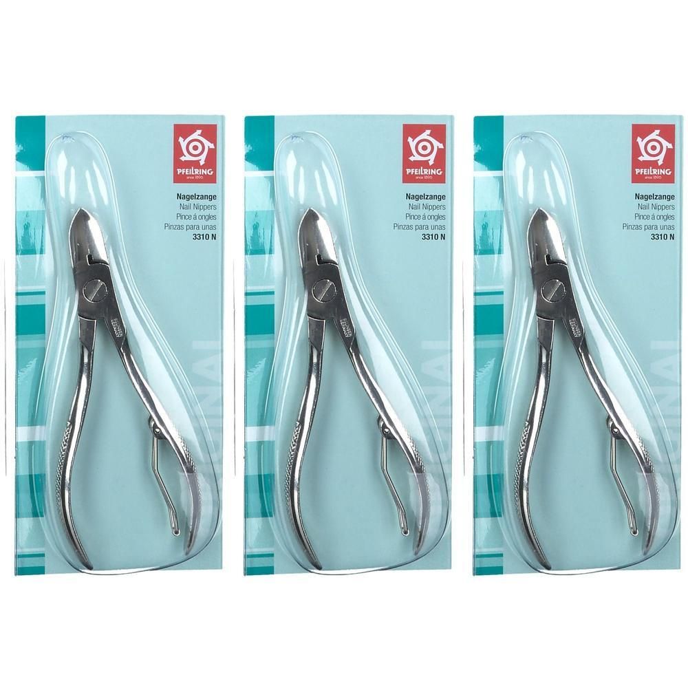 Drie nagelknippers in blisterverpakking. Metaal, zilverkleurig.